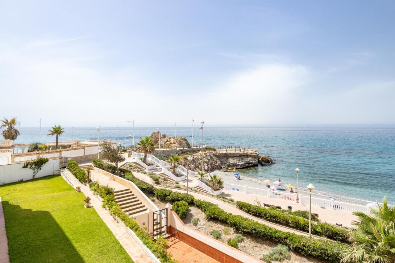 Stylish Apartment With Sea View ネルハ エクステリア 写真