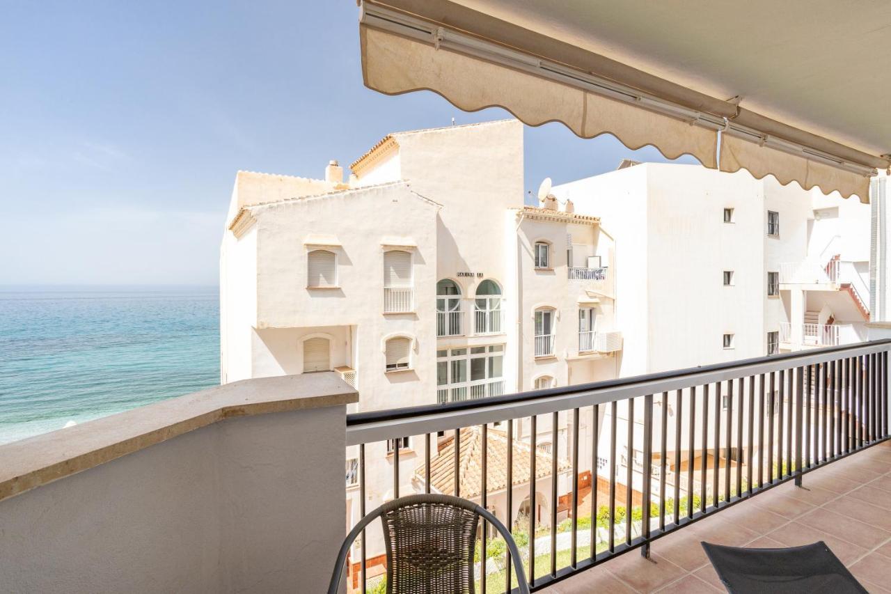 Stylish Apartment With Sea View ネルハ エクステリア 写真