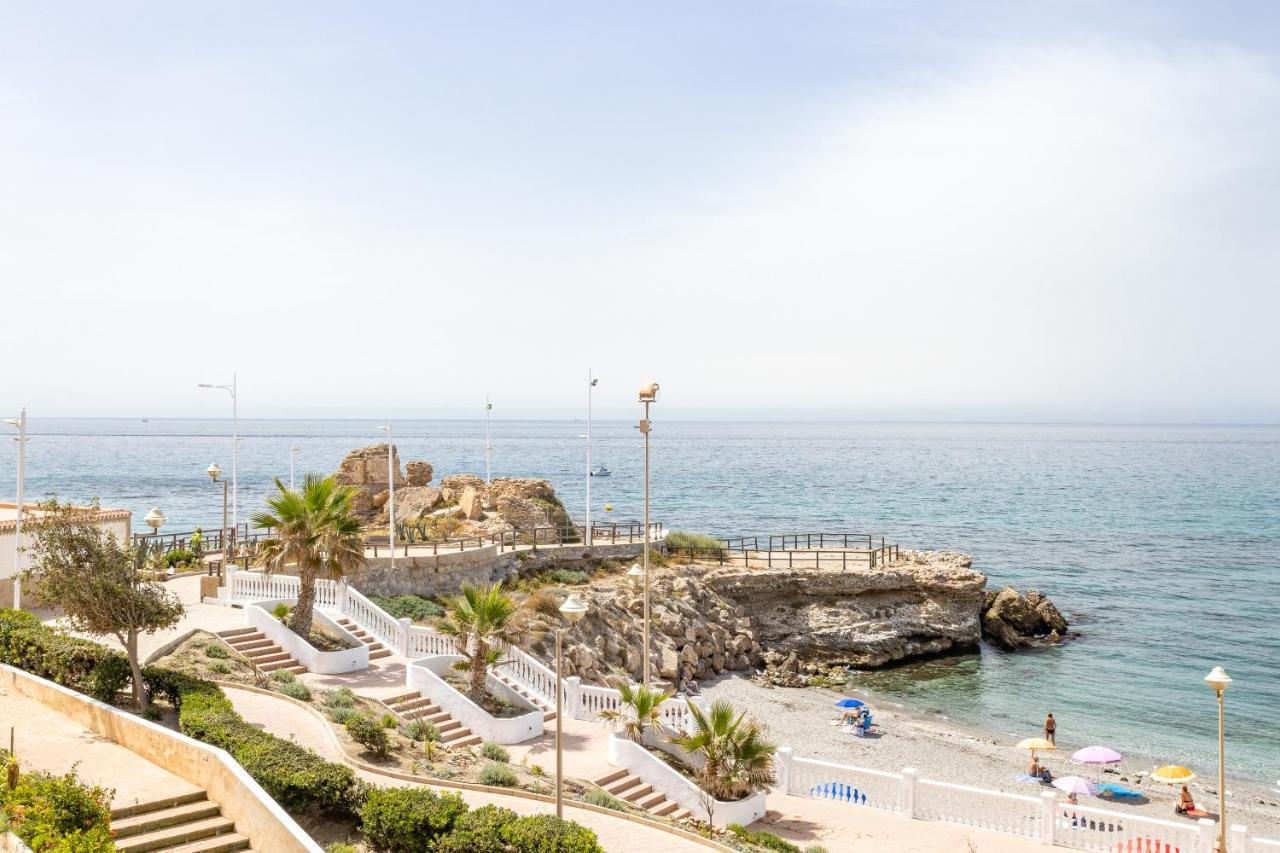 Stylish Apartment With Sea View ネルハ エクステリア 写真