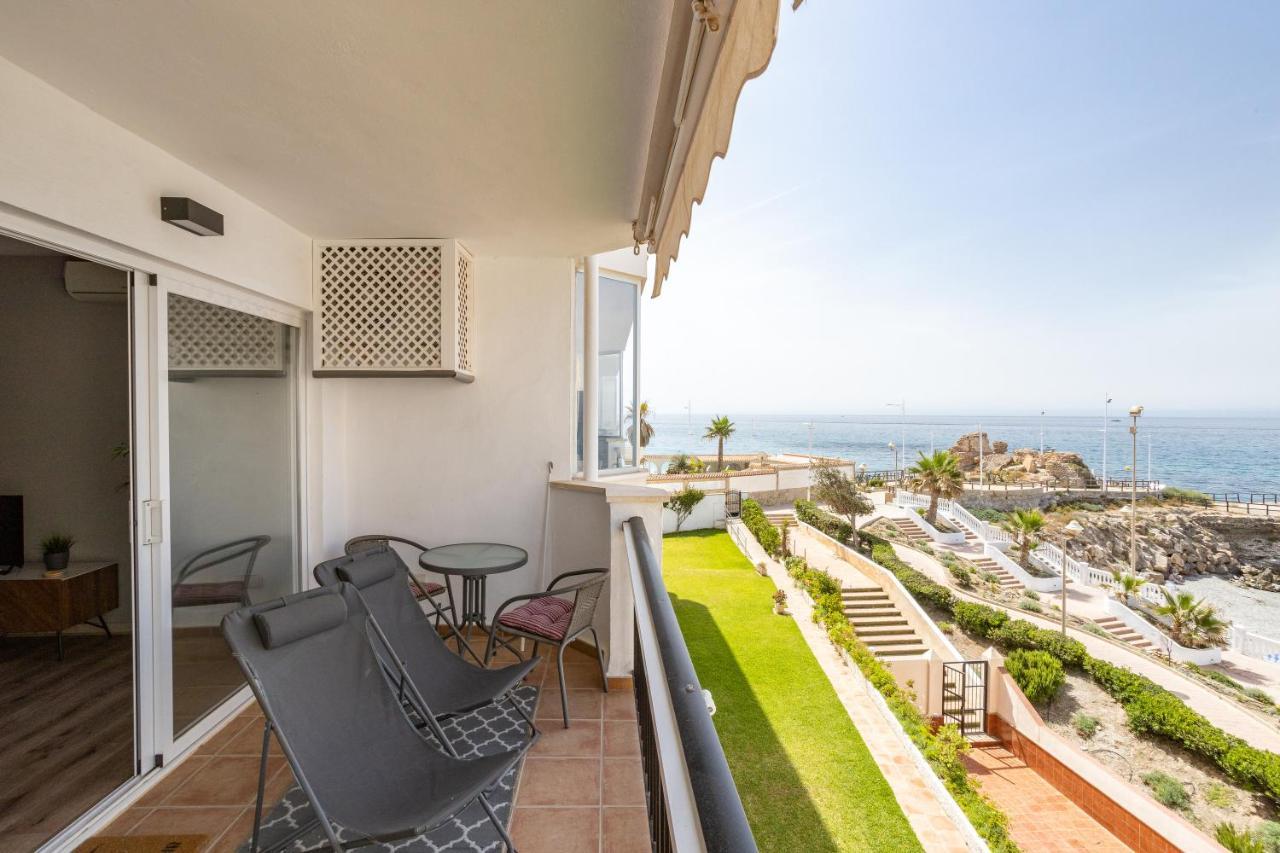 Stylish Apartment With Sea View ネルハ エクステリア 写真